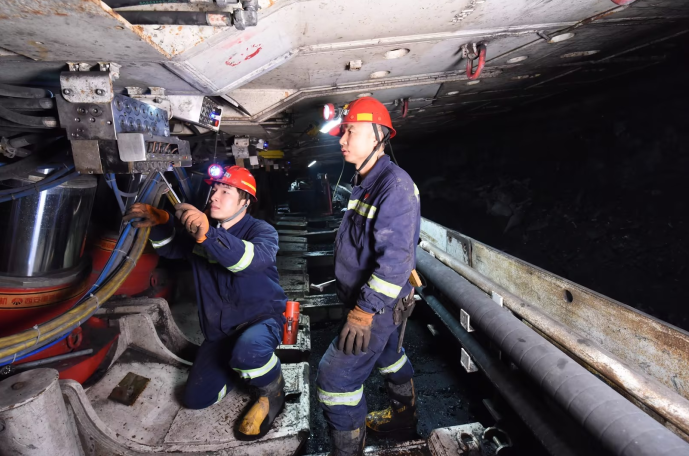 陕西煤业股份的煤矿安全生产管理与实践