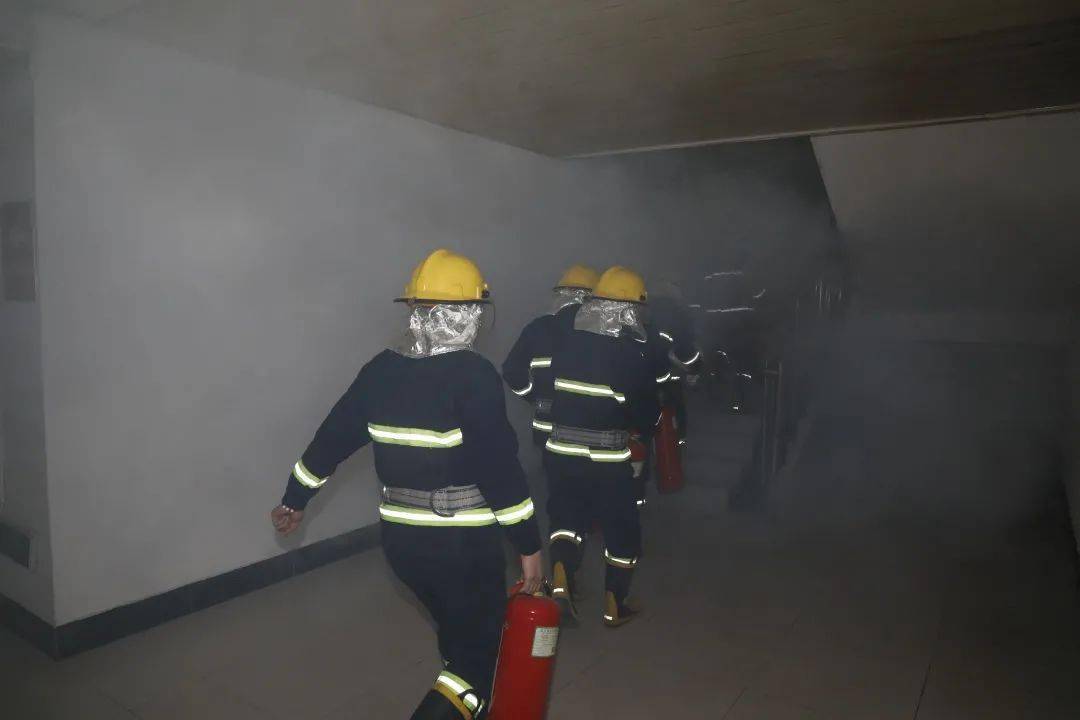 彭庄煤矿开展应急消防演练 筑起生命'防火墙'